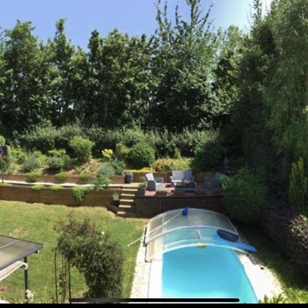 Une Belle Chambre Au Calme Avec Piscine Ormesson-sur-Marne Eksteriør billede