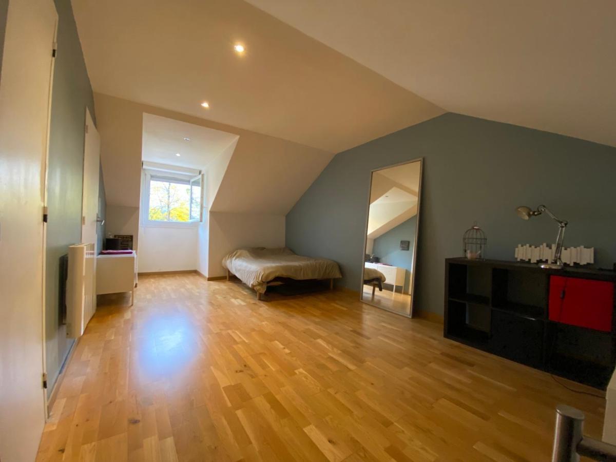 Une Belle Chambre Au Calme Avec Piscine Ormesson-sur-Marne Eksteriør billede